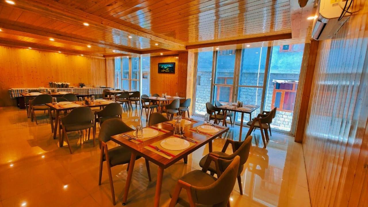 Tata Vista Resort Mall Road Manali - Centrally Heated & Air Cooled Екстериор снимка