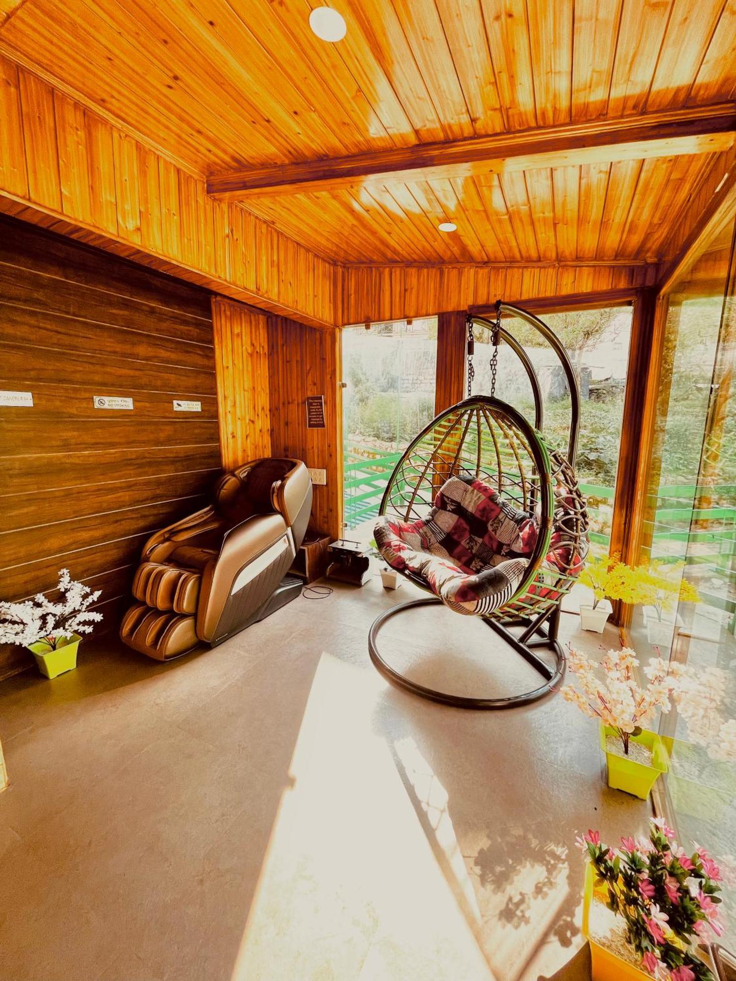 Tata Vista Resort Mall Road Manali - Centrally Heated & Air Cooled Екстериор снимка