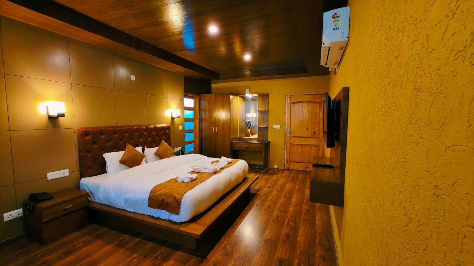 Tata Vista Resort Mall Road Manali - Centrally Heated & Air Cooled Екстериор снимка