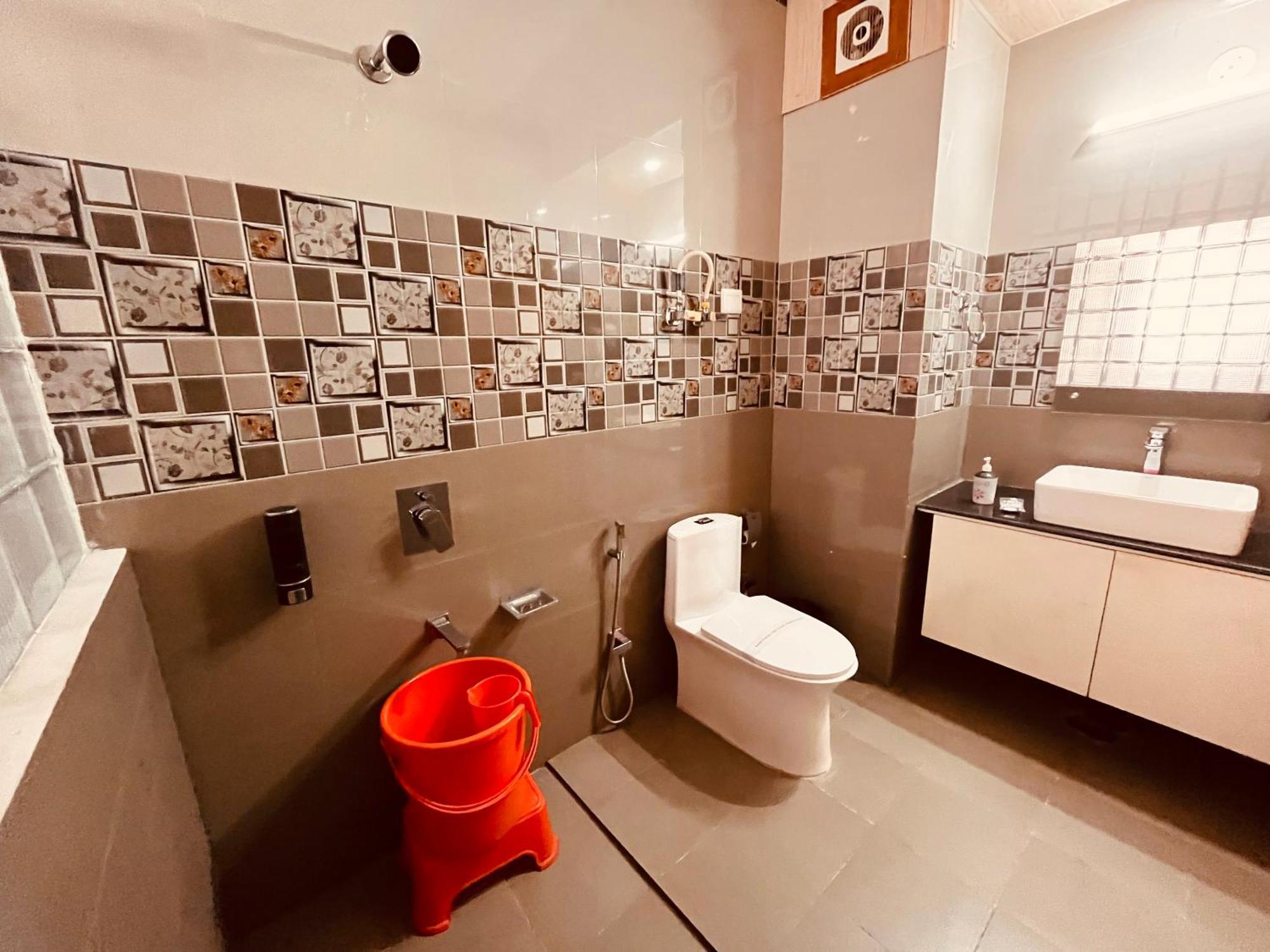 Tata Vista Resort Mall Road Manali - Centrally Heated & Air Cooled Екстериор снимка