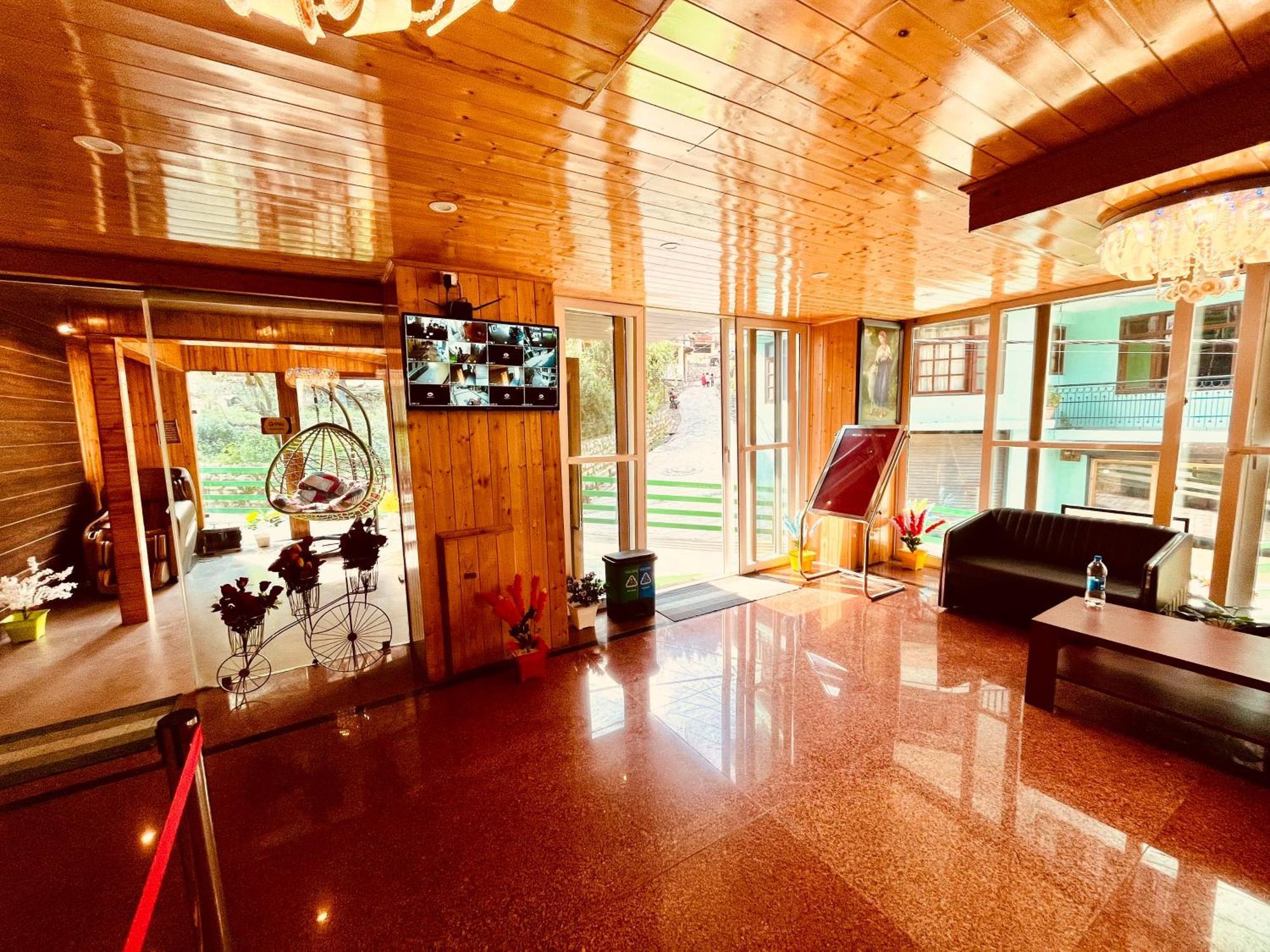 Tata Vista Resort Mall Road Manali - Centrally Heated & Air Cooled Екстериор снимка